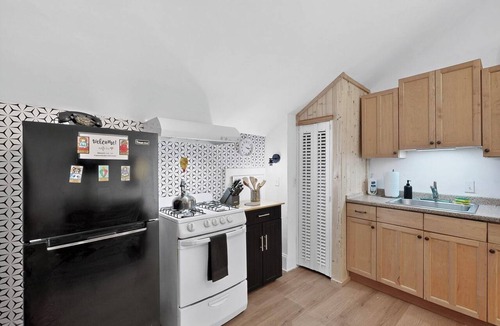 Downtown Albuquerque Apartment | 1BR Upstairs in Historic Stamm House Near Downtown