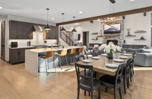 Ronald House | 1pm Check In/Out | Suncadia's Best Private Pool Built 4 Family Time!