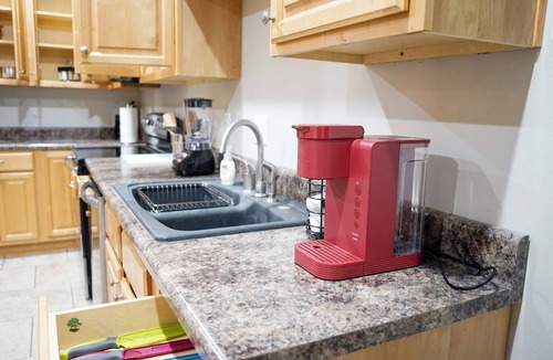 Kreole Apartment | 2 Apartments · Top Floor · 6BR 4BA · Sleeps 12