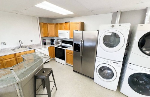 Anchor Bay Harbor Apartment | 2 Bed, 1 Bath Ranch Style, Ground Floor Unit, Sleeps 6, Newly Renovated!