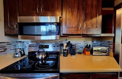 Keyport Cottage | 2 bed w/loft, Keyport beach a block away w/kayak