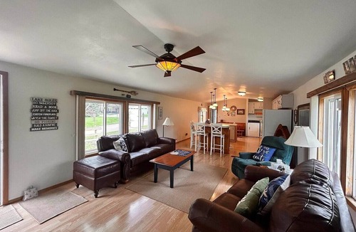 Moravia House | 2-bedroom 2-bathroom mobile home in Antler Acres Lake Rathbun Moravia IA