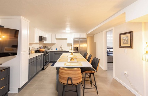 El Paso Apartment | 2-Bedroom 5 Points Gem in Central. Close to popular restaurants & hot spots