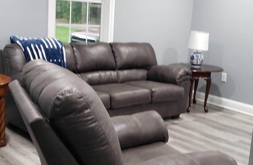 Lone Star House | 2 bedroom, one bath house with Lakeview to Lone Star Lake.