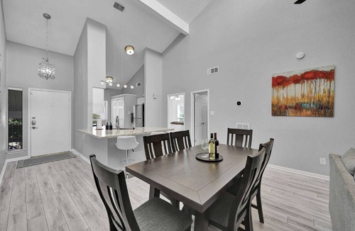 April Sound Condo | 2 BR Lake Conroe Condo | Peaceful Porch | Gated Community | Near Waterpoint Marina