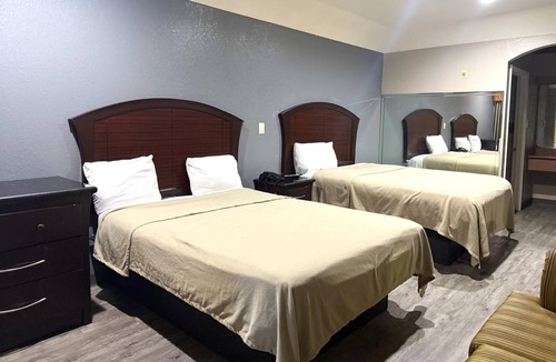 Greater Greenspoint Hotel | 2 Convenient Units Close to Greenspoint Mall - 2.5 miles | Free Breakfast