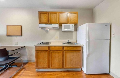 Norman Apartment | 2 Full Beds | Smoking, Kitchen