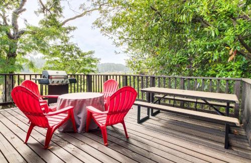 Coos Bay House | 2 Mi to Downtown Coos Bay: Home w/Deck, Fire Pits