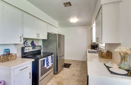 Lawton House | 2 Mi to Ft Sill: Home w/Fenced Yard, Near Walmart