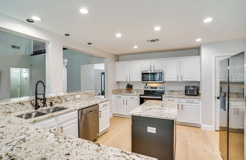 Burleson House | 2 Mi to Old Town: Spacious Burleson Vacation Home