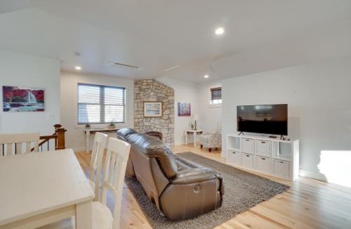 Castle Rock House | 2 Mi to Town: Castle Rock Retreat w/Fireplace!