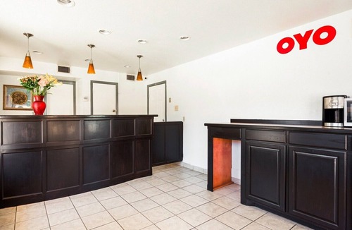 Groesbeck Apartment | 2 queen bed | non smoking