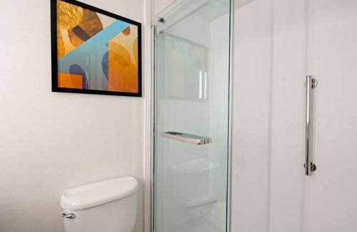 Albuquerque Hotel | 2 Queen Units | Onsite Pool | Minutes to Airport + Breakfast Included