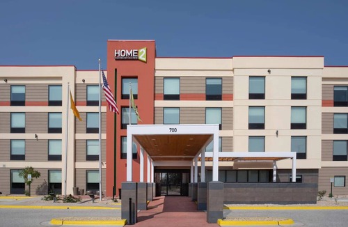 Roswell Hotel | 2 Relaxing Units. Pets Allowed, FREE Breakfast! Close to Spring River Zoo