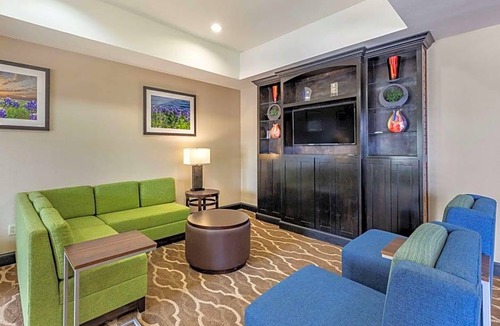 Paris Hotel | 2-Star Hotel ∙ Comfort Inn & Suites Paris