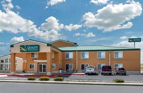 Limon Hotel | 2-Star Hotel ∙ Quality Inn & Suites Limon