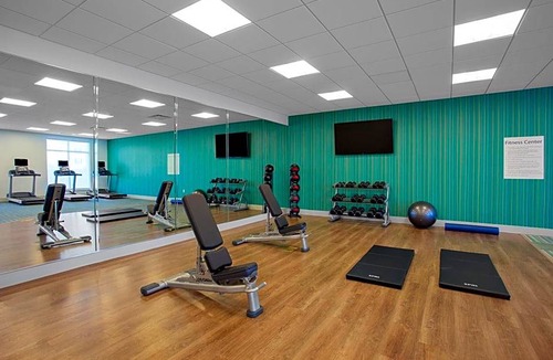 North Overton Hotel | 2-Star Hotel ∙ Holiday Inn Express & Suites Lubbock Central - Univ Area, an IHG Hotel