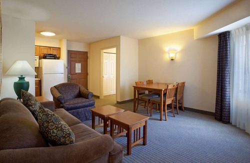 Vance Jackson Apartment | 2 Studio Suites | Free Breakfast | Near Antonio International Airport