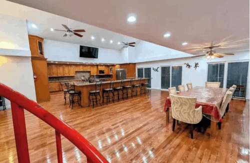 Biloxi House | 2 Stunning Riverfront Homes - Pools, Hot Tubs & So much more! – Sleep up to 45!
