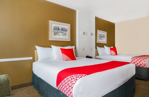 Wichita Falls Hotel | 2 Value for Money Queen Rooms – Pet-Friendly & Near Coliseum Attractions