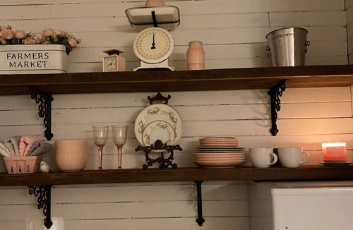 Rollingbay Cottage | 20 acre farm Homestead Flowering Cottage