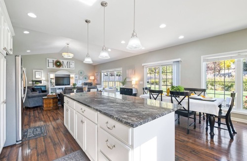 Millard House | 2000 SQ FT Open Concept One Level - Gorgeous - 1 Mile to WATERPARK- FREE PASSES!