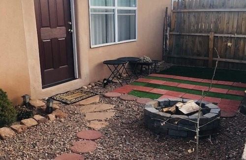 Pecos Apartment | 25 minutes to Santa Fe Plaza, 5 Minutes to Pecos river. Patio, private parking.