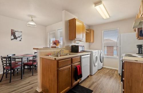 Killeen Apartment | 2B1B condo mins from Ft Hood & Town