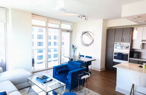 Texas Medical Center Apartment | 2BD/2BA-TMC Magic w/Skyline+Balcony! FREE Parking!
