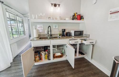 Midwest City House | 2BR 5 mins Rose State, 8 mins Tinker #L2