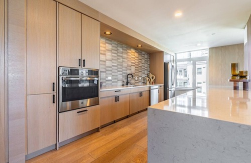 West Bellevue Apartment | 2BR | Gym, Lounge | Bellevue | Sophari Downtown C