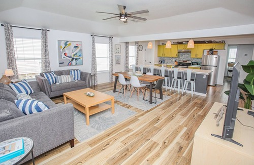 Freeport House | 2nd Row Beach House just steps to the sand! EV charger!