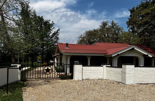Center Point House | 3/2 home on 3 acres with Private Guadalupe River frontage in CenterPoint, Tx