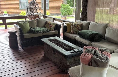Valley View Cabin | 3-bedroom cabin in wonderful Valley View with hot tub! Sleeps 6!