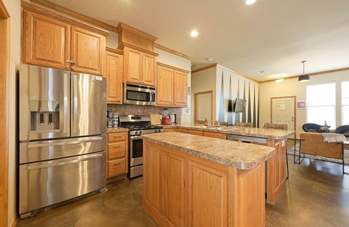 Central Oklahoma City House | 3 Bedroom Family home in the heart of Oklahoma City near Bricktown & Riversport