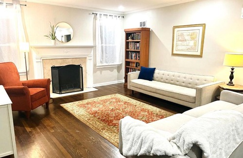Tower Homes House | 3-bedroom home in Waldo and 15 minutes to Arrowhead stadium