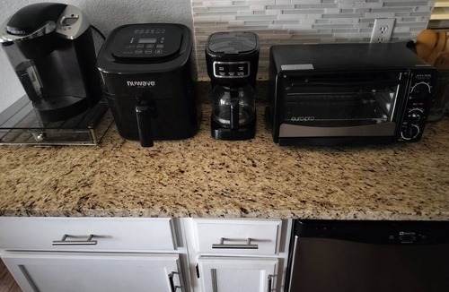 Biggs Field House | 3-bedroom home with AC refrigeration unit, WiFi, garage plus carport.