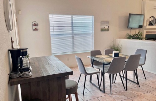 Sun Ridge South House | 3-bedroom house, great location. Shopping and dining nearby