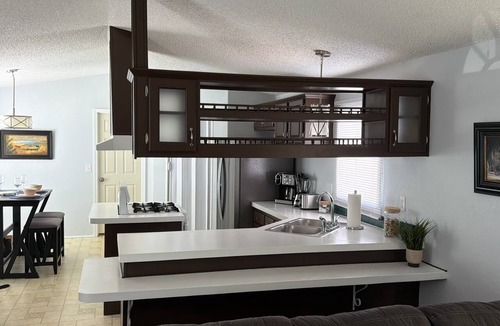 Bloomfield House | 3-bedroom house in enchanting Bloomfield with cool AC
