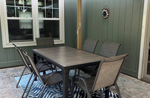 Lawrence House | 3-bedroom house in gorgeous Lawrence with easy access to K-10 and I-70