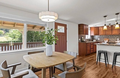 Retsil House | 3-bedroom house in pleasant Port Orchard perfect for relaxing stays