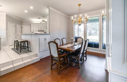 Aubrey House | ~ 3 Mi to Dtwn: Aubrey Vacation Rental w/Patio!