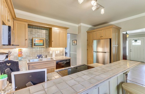Central Oklahoma City House | 3 Mi to Dtwn OKC: Pet-Friendly Paseo Gem!