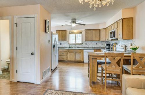 Arvada House | 3 Mi to Old Town Arvada! Family Townhome w/Patio