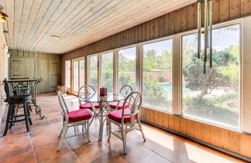 Near North Valley House | 3 Mi to Zoo & Garden: ABQ Home w/Private Pool!
