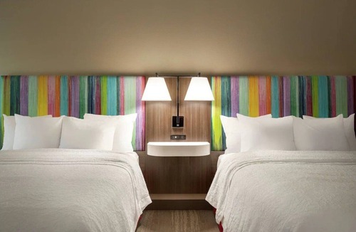 US 290 Hotel | 3 Pet-Friendly & Welcoming Rooms Near Texas Golf Studio – 6.5 Miles Away