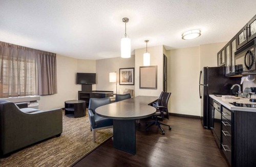 Nassau Bay Hotel | 3 Spacious Units, Close to Clear Lake Sports and Recreation Complex!