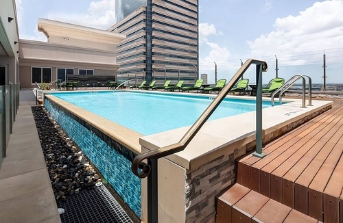 Texas Medical Center House | 3 Spacious Units! Near Museum District and Houston Zoo, with Outdoor Pool