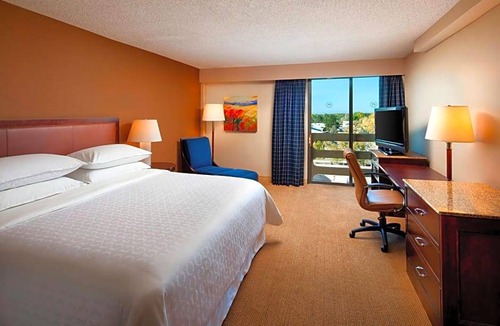 Uptown Hotel | 3-Star Hotel ∙ Sheraton Albuquerque Uptown