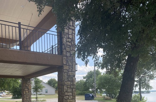 Lake Bridgeport House | 3 Story Lake house with views of lake front and back. Great for family gathering
